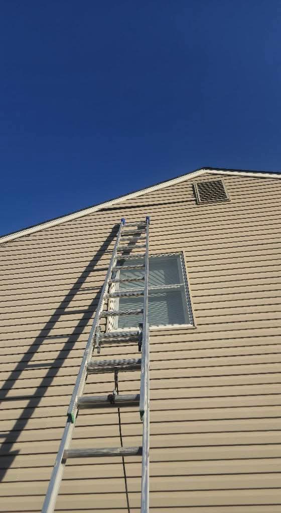 Gutter Guardians work photo 13